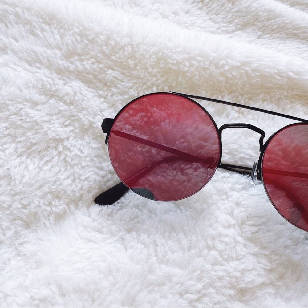 Carly Mirrored Red Chic Round Sunglasses - Picture 2 of 10